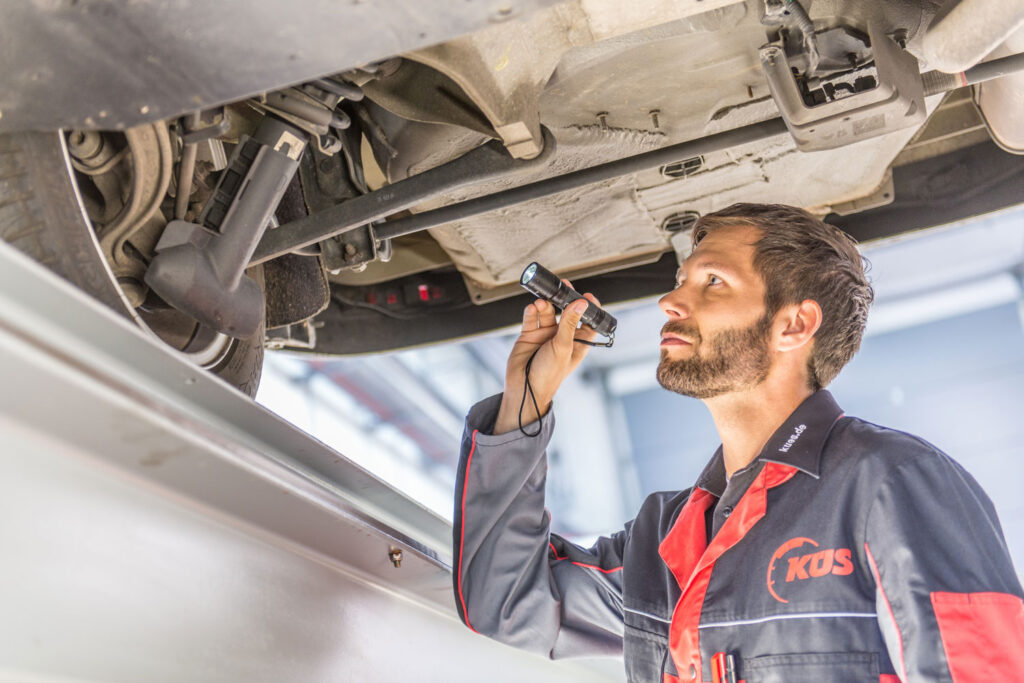 KÜS KFZ Prüfingenieur